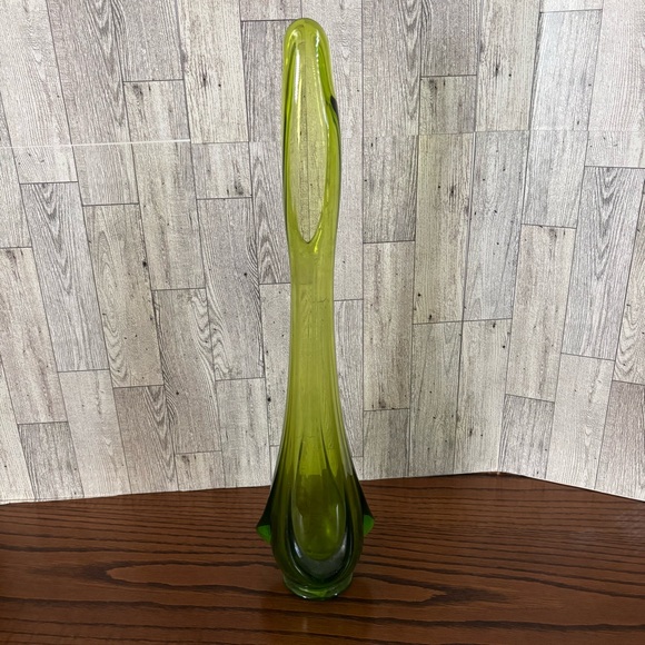 Vintage Viking art drape swung  Green Glass Vase 20” - Picture 5 of 8